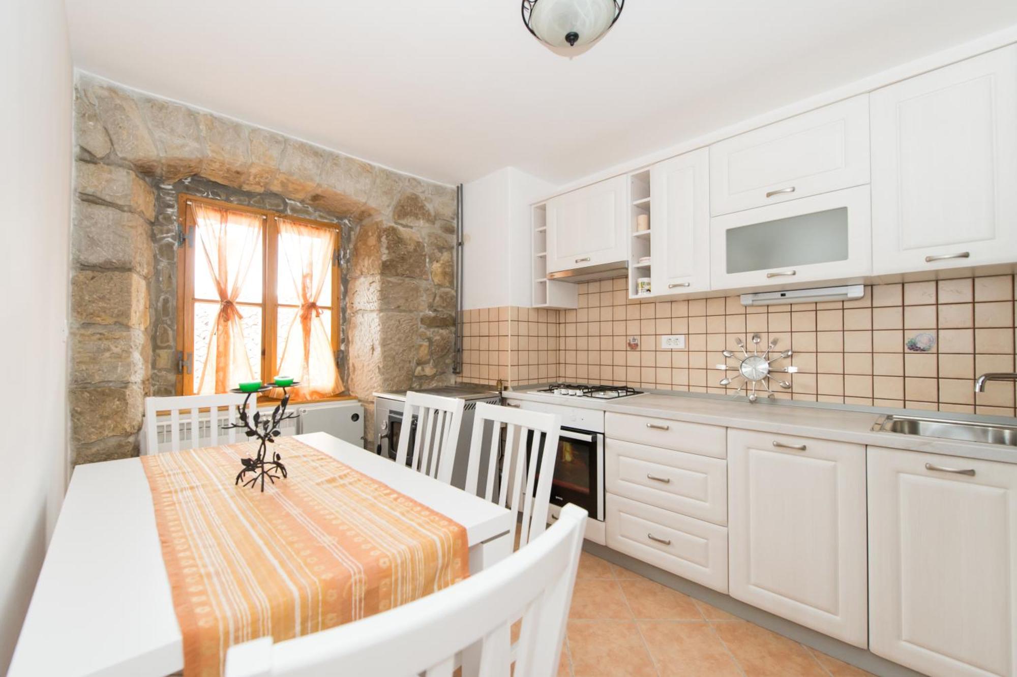 House Vera Hum Bagian luar foto